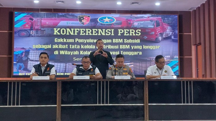 konferensi-pers-di-bareskrim-polri